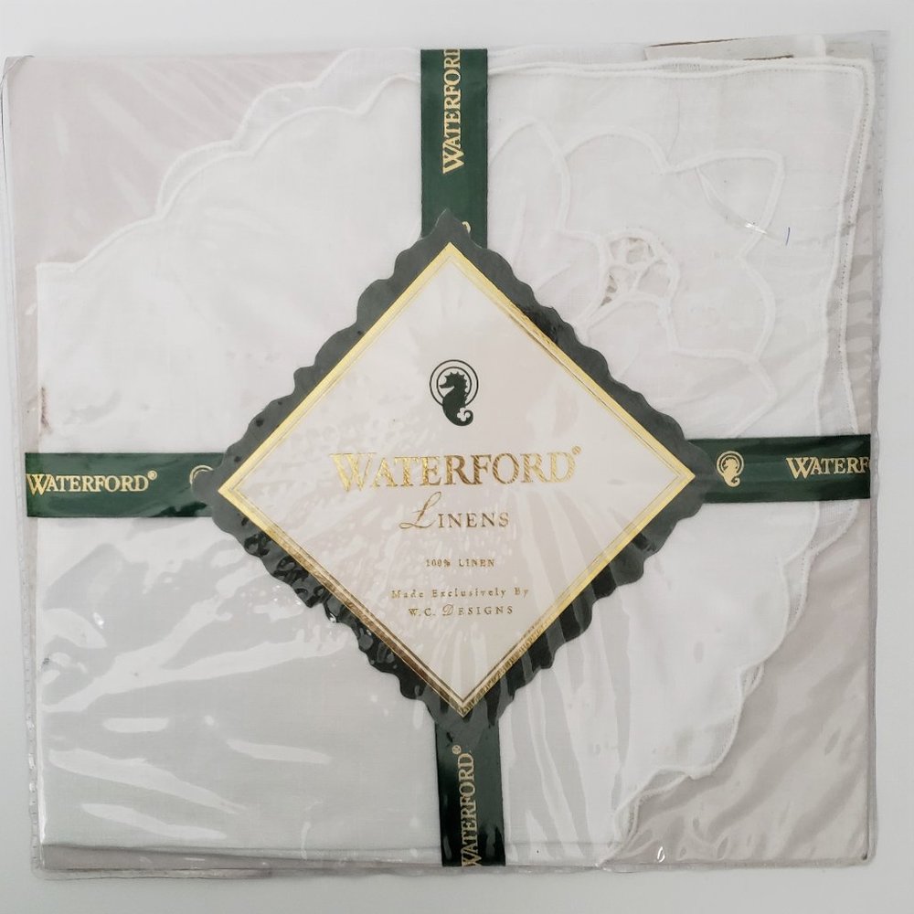 Waterford Fine Linen Bread Cover 16” x 16” NEW IN PACKAGE